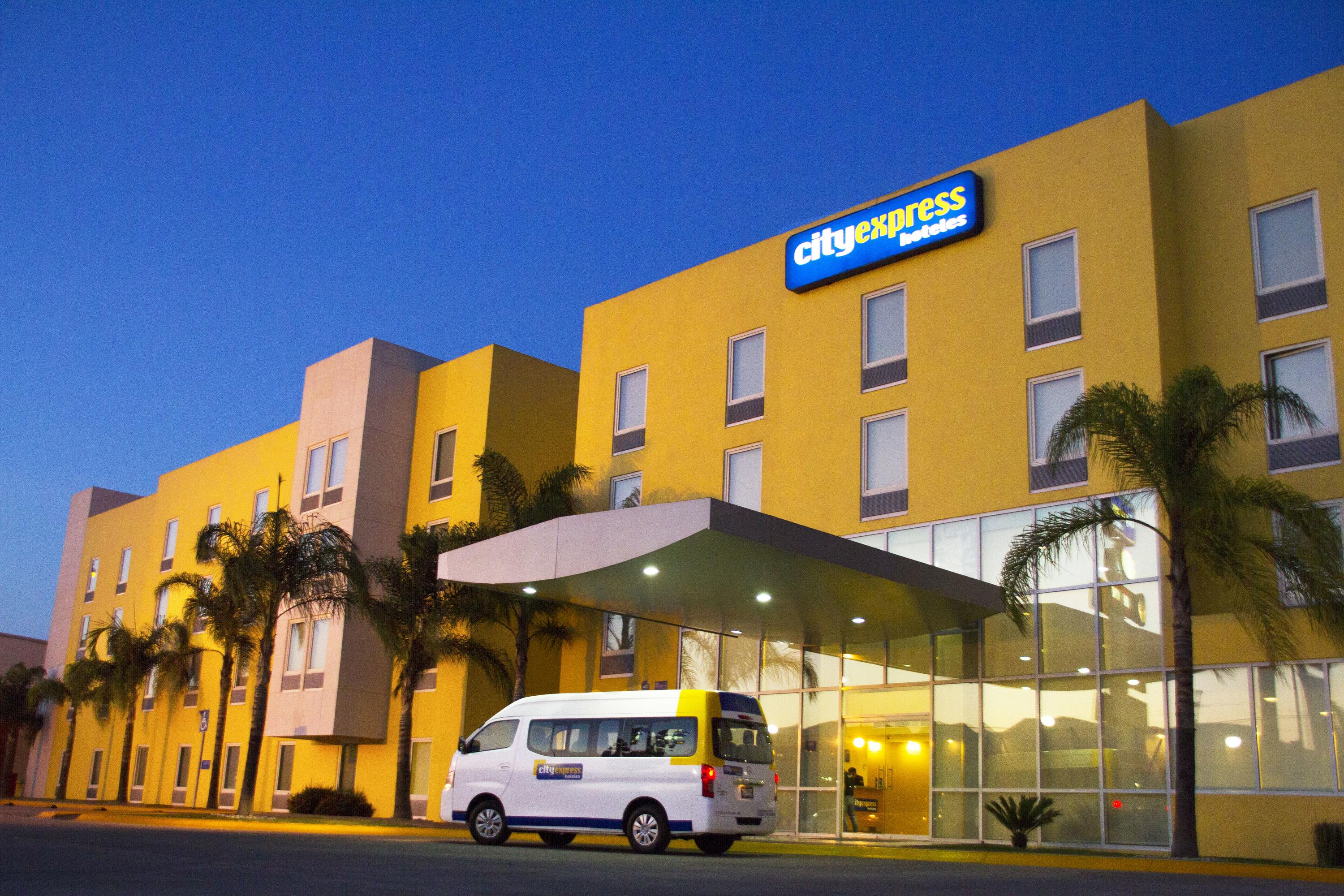 City Express Tepatitlan Exterior photo